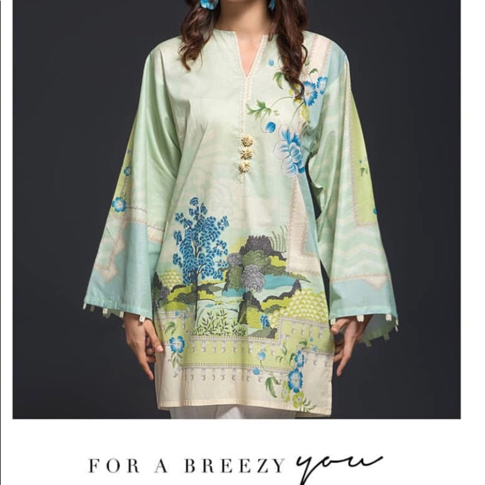 Breezy lawn kurti !